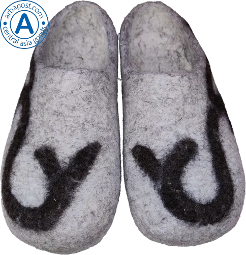 Altyn Adam slippers made of wool, round end, grey with kaz moyin pattern