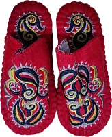 Altyn Adam slippers made of wool, round end, red with black-yellow pattern