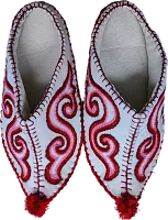 Altyn Adam slippers made of wool, sharp end, white with red-rose pattern