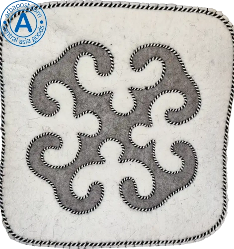 Altyn Adam chair cushion made of felt, white