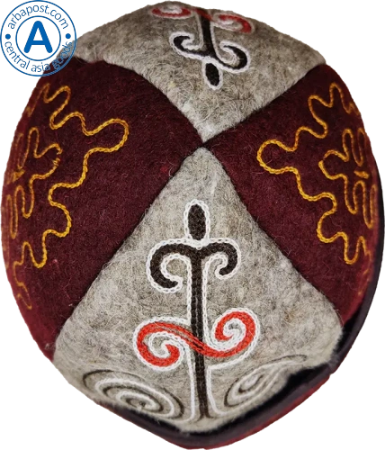 Altyn Adam cap made of felt, brown with black-red koshkar muyiz pattern photo 4