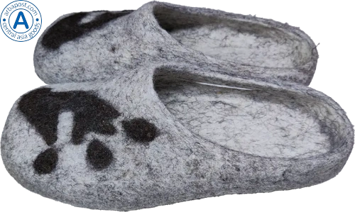 Altyn Adam slippers made of wool, round end, grey with dot pattern photo 4