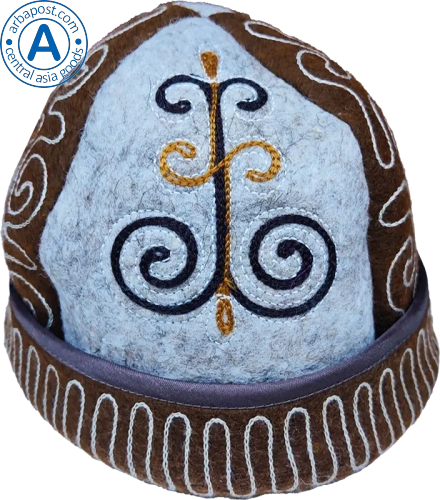 Altyn Adam cap made of felt, brown with black-yellow koshkar muyiz pattern photo 2