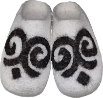 Altyn Adam slippers made of wool, round end, grey with koshkar muyiz pattern
