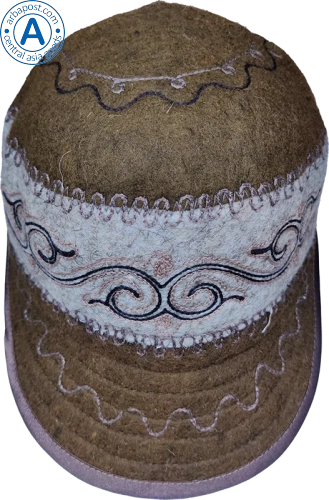 Altyn Adam cap made of felt, brown with kaz moyin black pattern