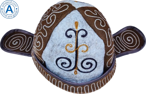 Altyn Adam cap made of felt, brown with black-yellow koshkar muyiz pattern