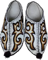 Altyn Adam slippers made of wool, sharp end, white with black-gold pattern