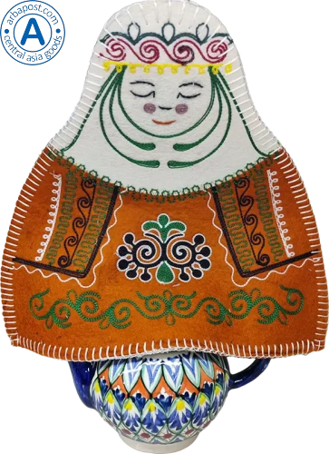 Altyn Adam teapot warmer, girl, brown