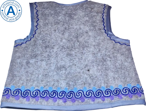 Altyn Adam children's vest and cap made of felt, grey with blue pattern photo 3