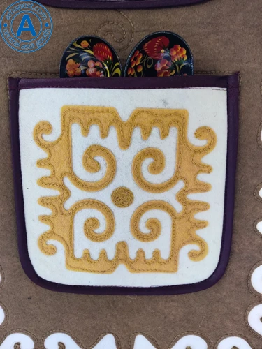 Altyn Adam picture made of felt, double, white ram-yellow pattern photo 2