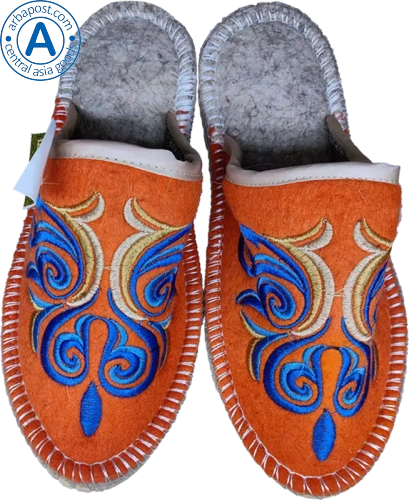 Altyn Adam slippers made of wool, round end, orange with blue pattern