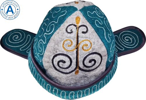 Altyn Adam cap made of felt, green with black-gold koshkar muyiz pattern