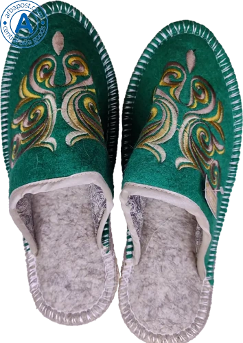 Altyn Adam slippers made of wool, round end, green with green pattern photo 2